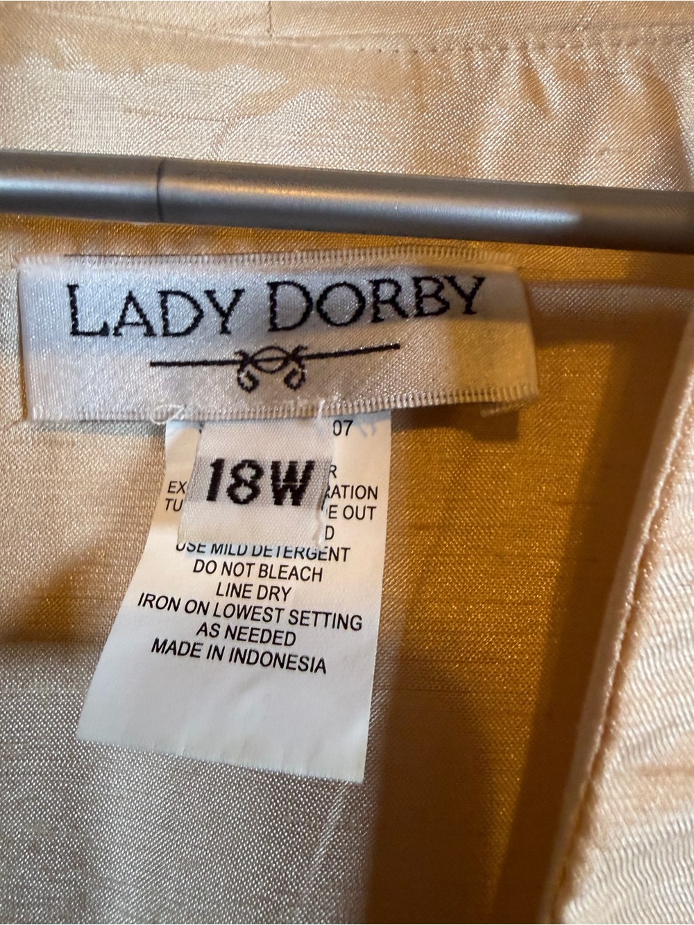 Lady Derby Cream Monochromatic Embroidered Button-Front Blazer V-neck. Size 18W - Picture 3 of 5